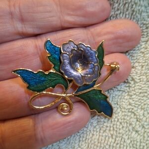 Purple Flower with Gold Tone Brooch Vintage Jewlery